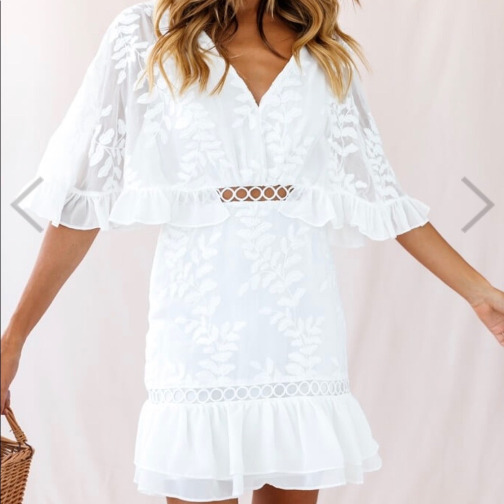 Beautiful VICI white dress